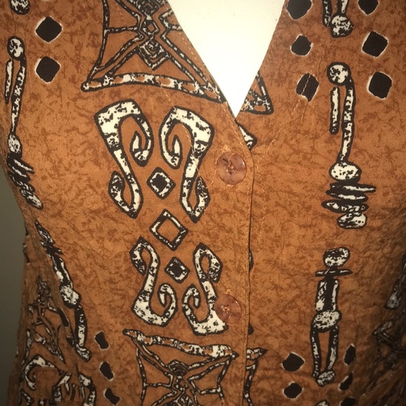 3/$10! Tribal print sleeveless top in small - Picture 3 of 6